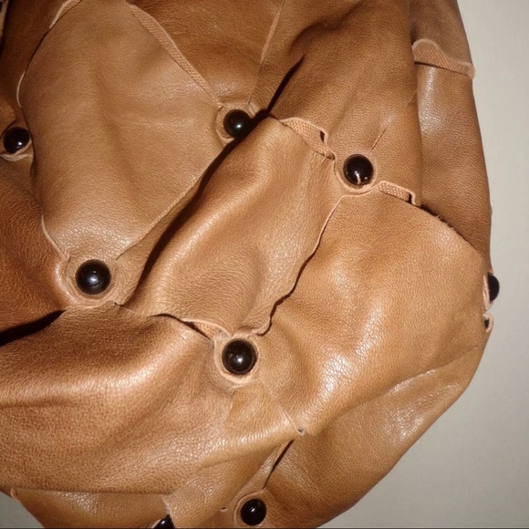 DAVID & SCOTTI LEATHER SCARF LARGE STUDDED SATCHEL BAG - BROWN - Picture 7 of 9